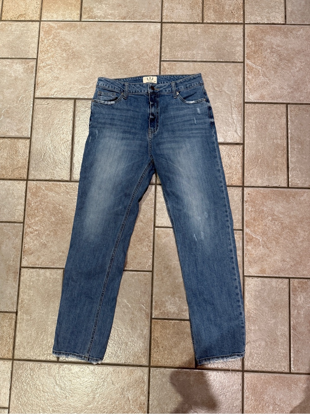 LTJ: Letter to Juliet—Womens Mid-Rise Straight Leg Jeans - Blue size 28